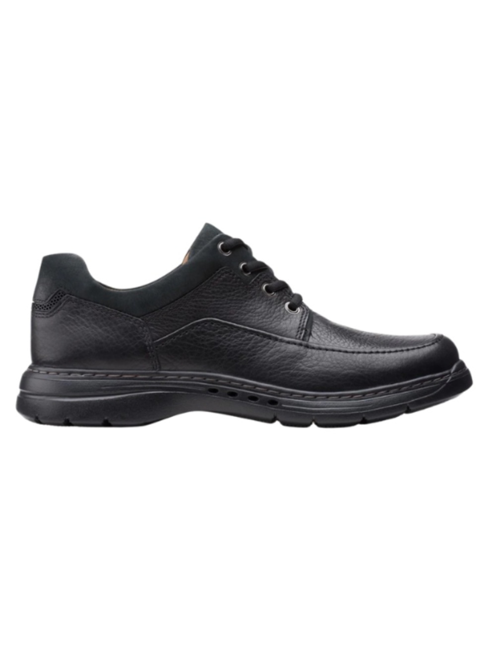 Mens Clarks Brawleylace Oxfords in Black Leather. 26151336